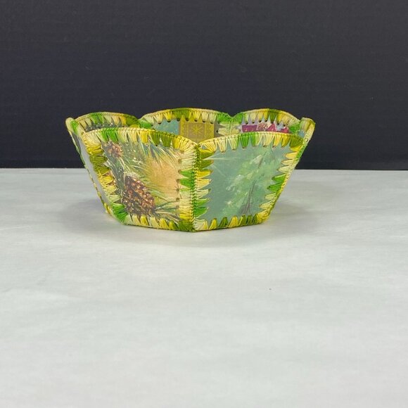 Vintage Crochet Christmas Card Bowl Basket - Picture 5 of 9